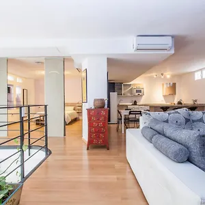 https://parking-included-loft-adjacent-to-santa-cruz.es-andalucia.com